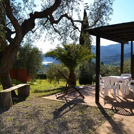 Il Poggio Marcuccio 3* لاكونا